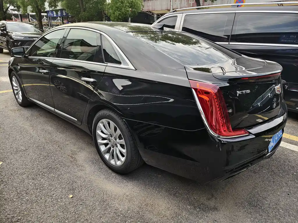 Cadillac XTS 2019 — фото 14
