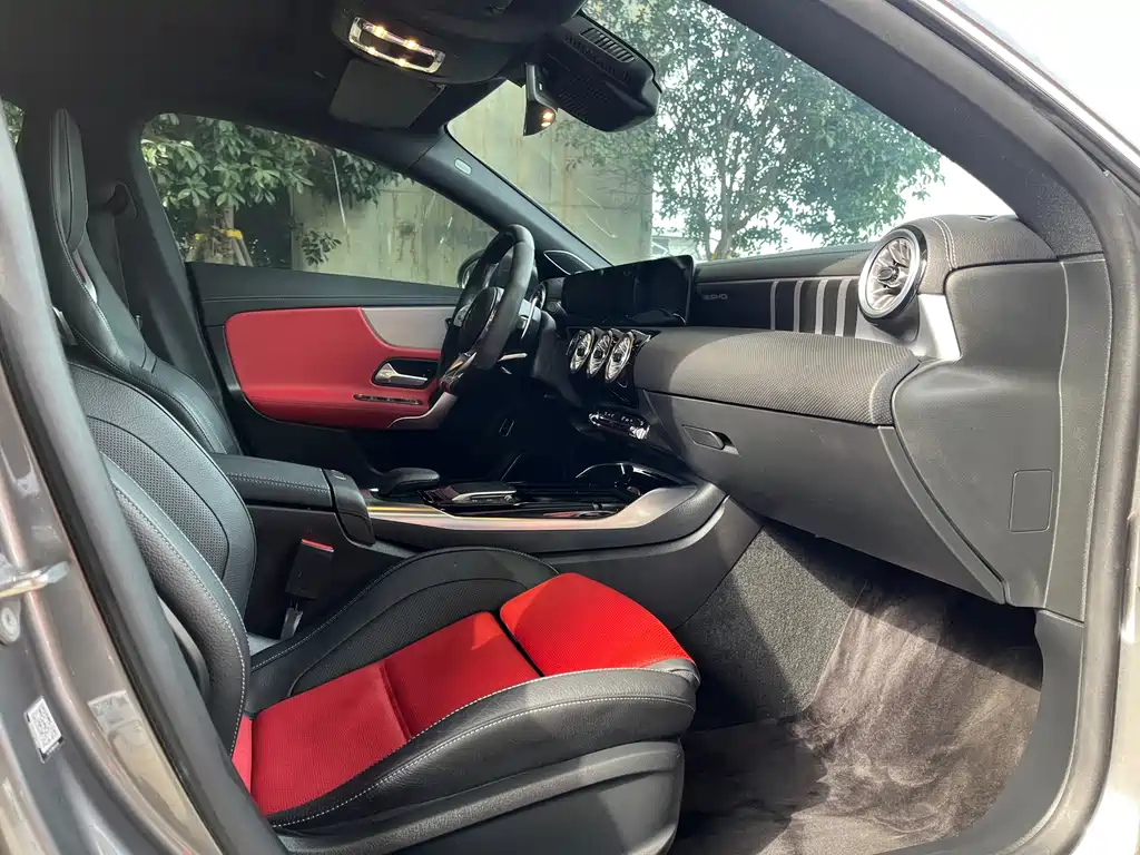 Mercedes-Benz CLA AMG 2022 — фото 9