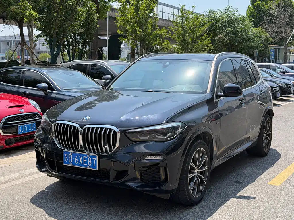 BMW X5 2021 — фото 1