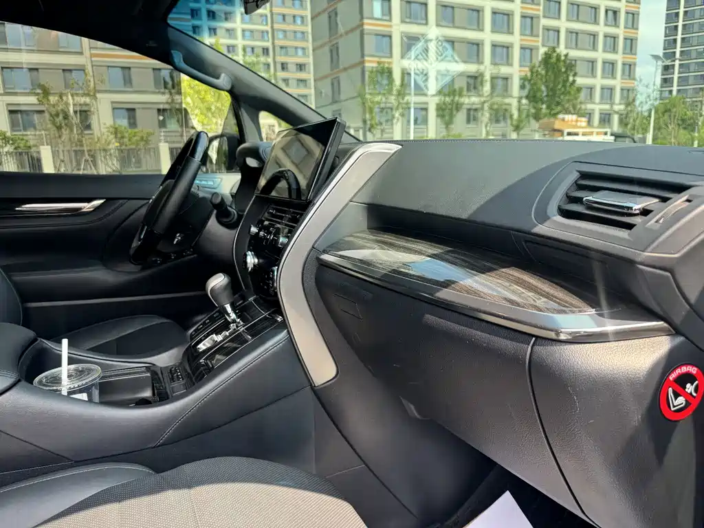 Toyota Vellfire 2019 — фото 18