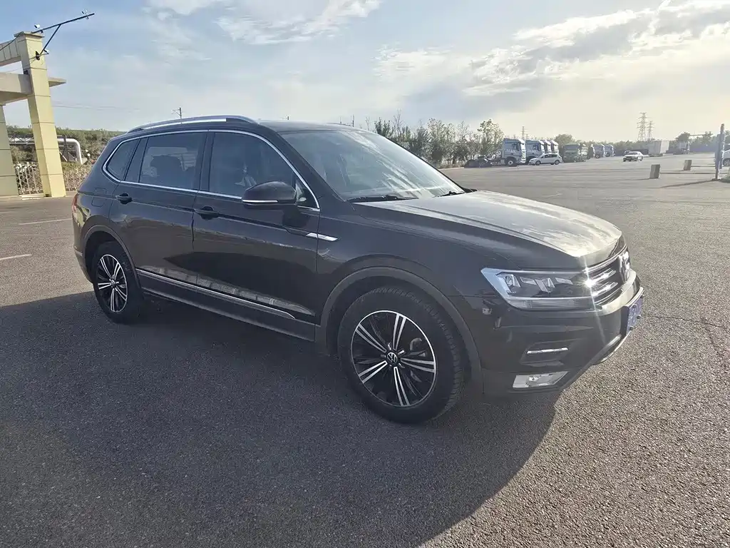 Volkswagen Tiguan L 2021