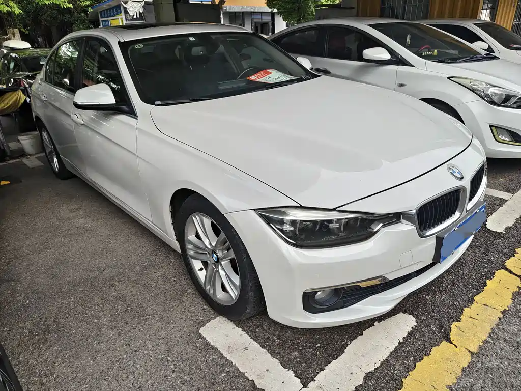 BMW 3 Series 2019 — фото 1