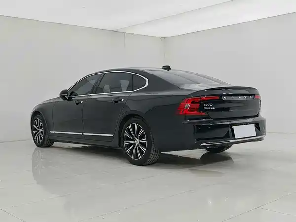Volvo S90 2021