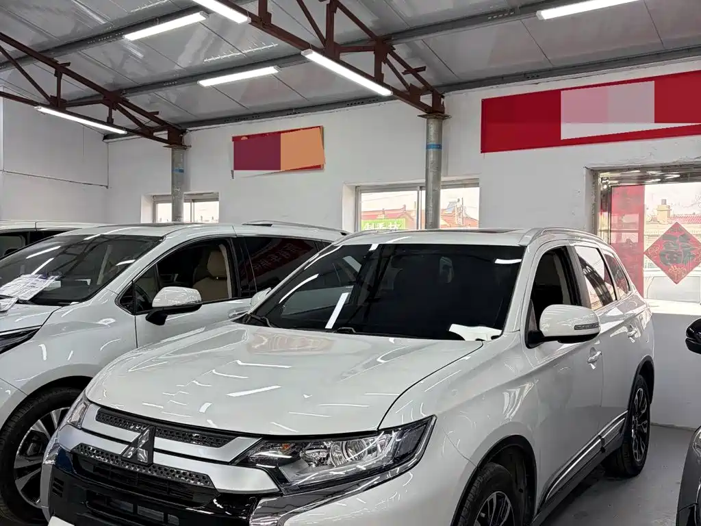 Mitsubishi Outlander 2021