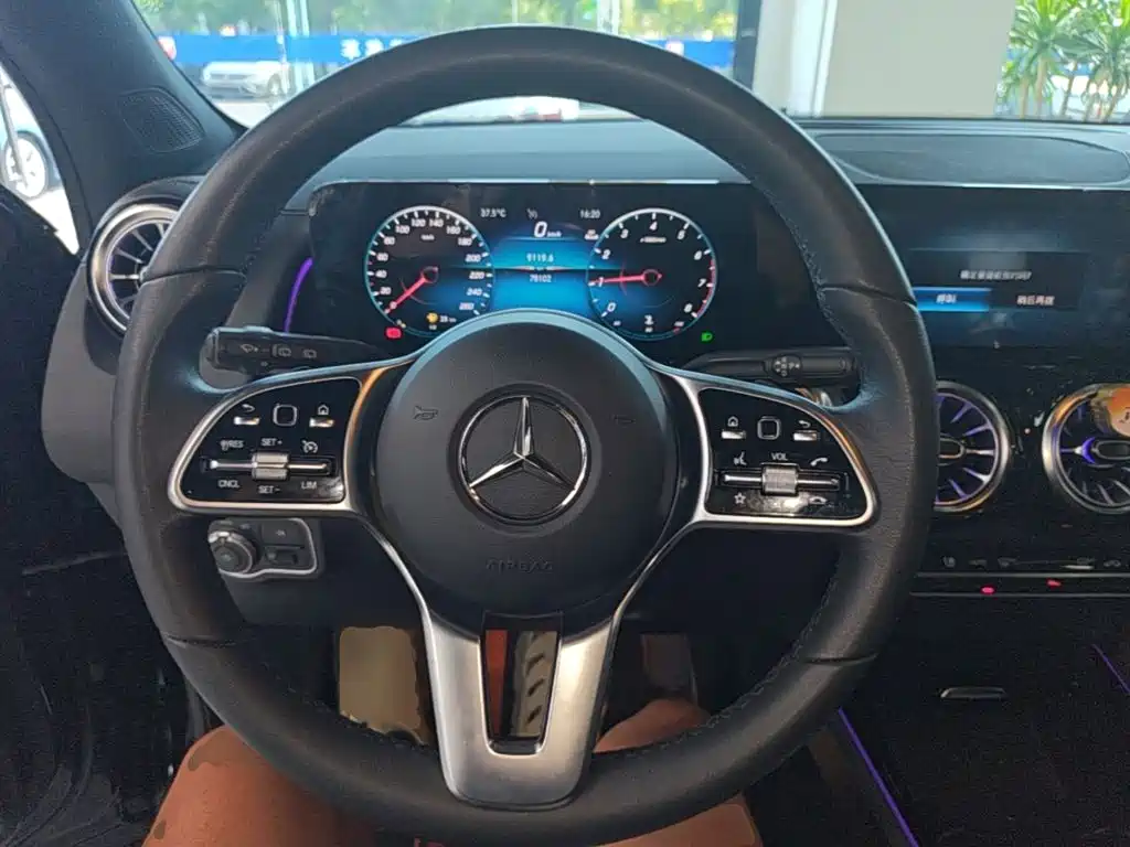 Mercedes-Benz GLB 2023 — фото 11