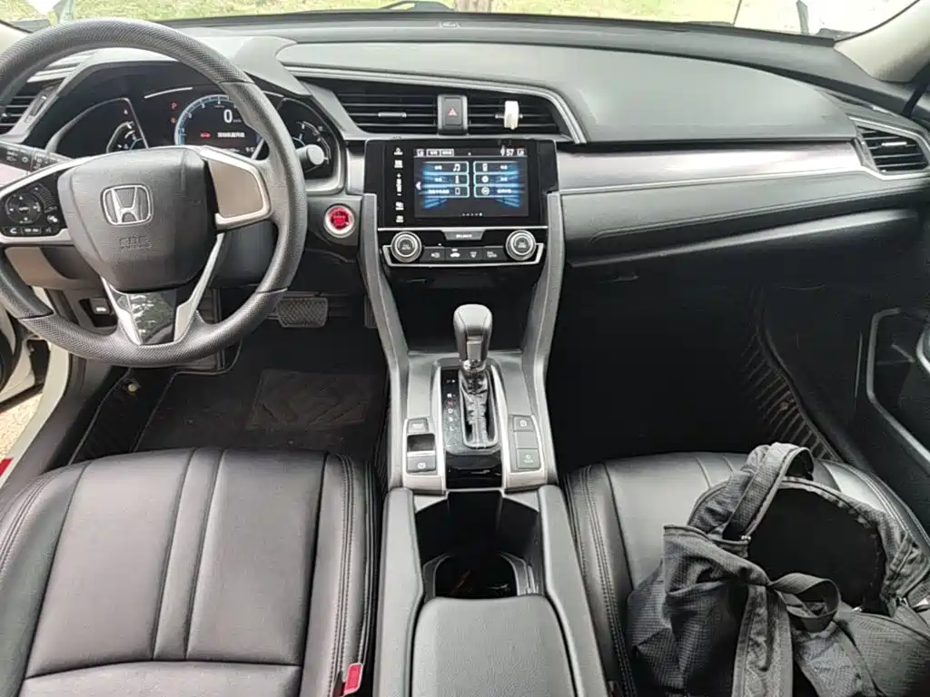 Honda Civic 2019 — фото 13