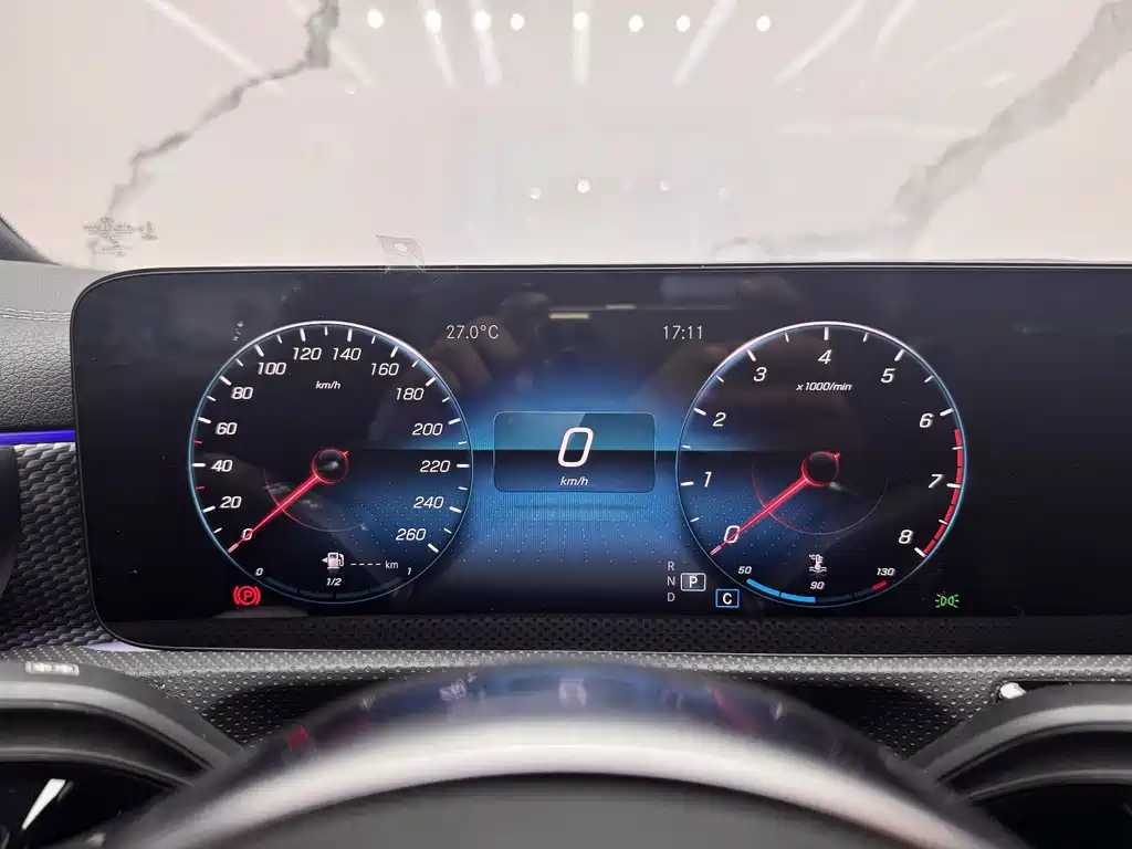 Mercedes-Benz A-Class 2022 — фото 10
