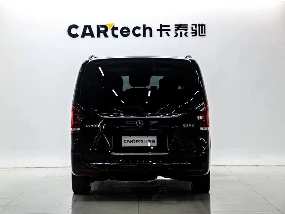 Mercedes-Benz V-Class 2023 — фото 5