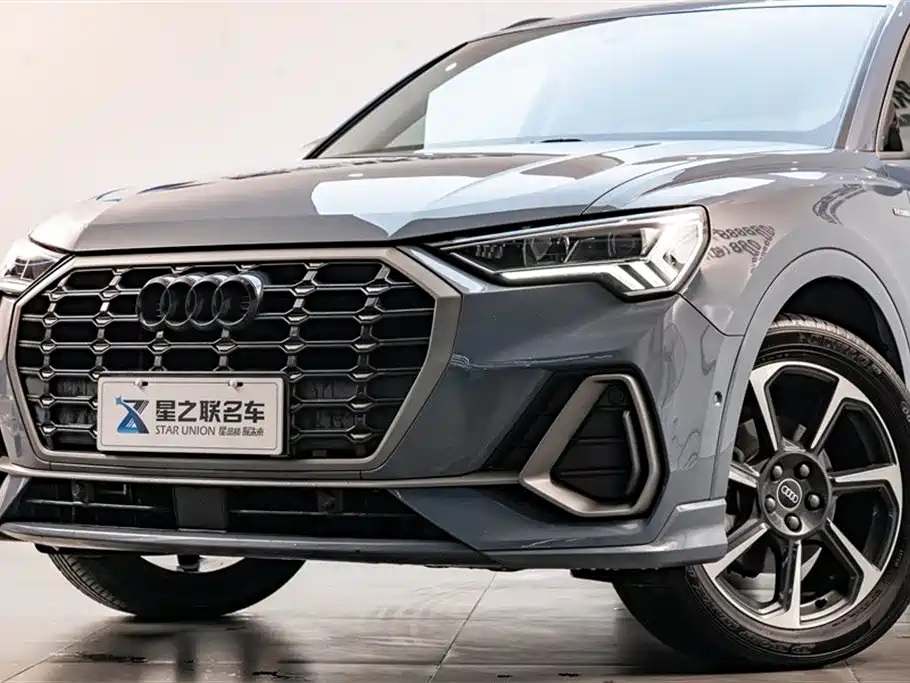 Audi Q3 2023 — фото 2