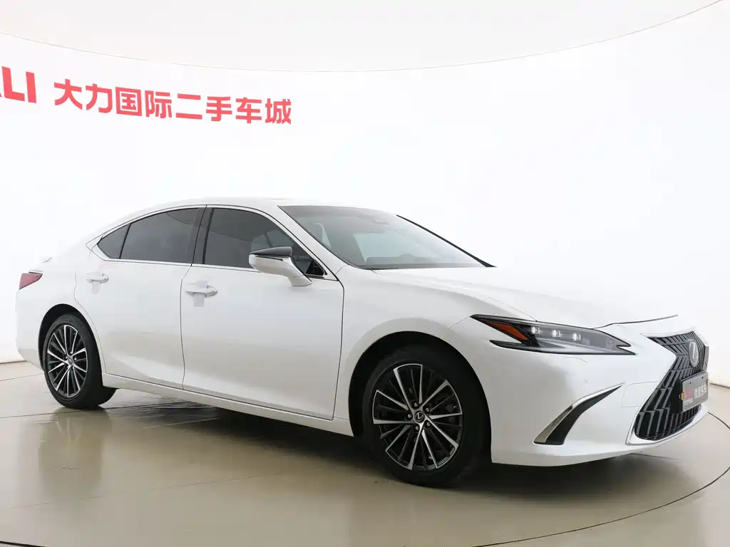 Lexus ES 2023 — фото 3