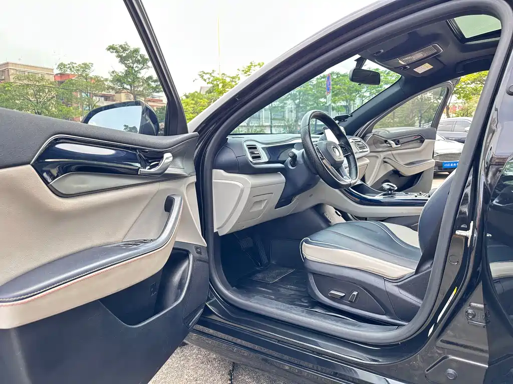 BYD Qin PLUS 2022 — фото 11