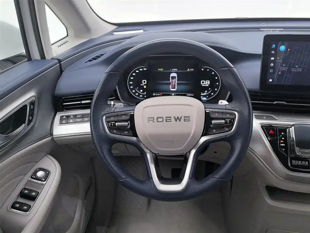 Roewe iMAX8 2022 — фото 11