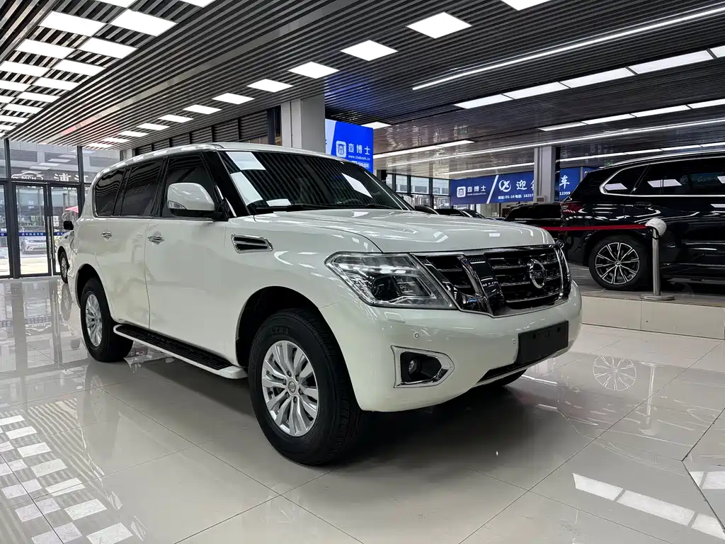 Nissan Patrol 2017 — фото 1