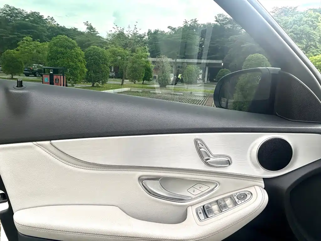 Mercedes-Benz C-Class 2017 — фото 10