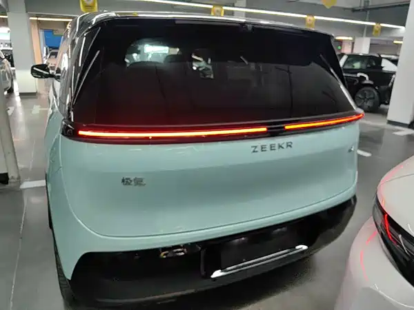 Zeekr MIX 2025