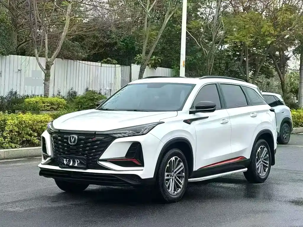 Changan CS75PLUS 2021 — фото 1