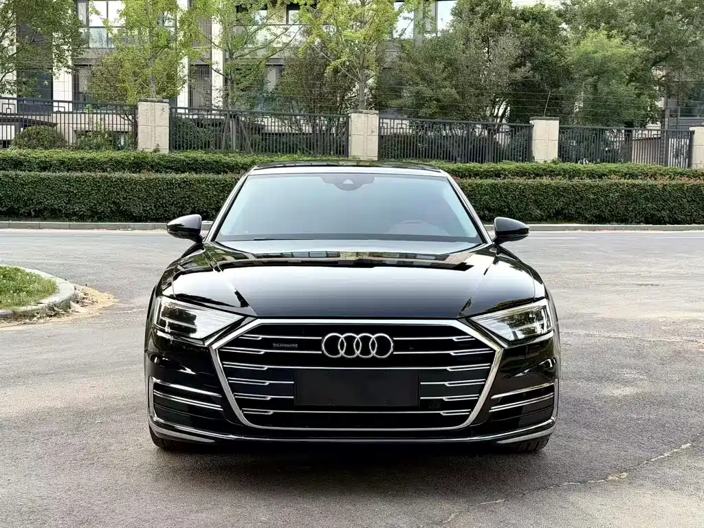 Audi A8 2021 — фото 2