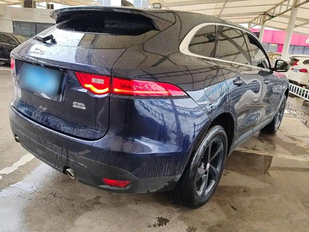 Jaguar F-PACE 2019