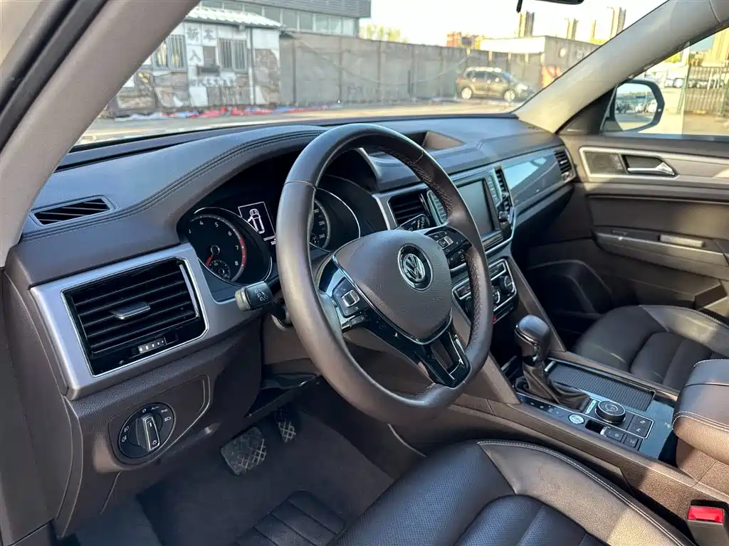 Volkswagen Teramont 2018 — фото 14