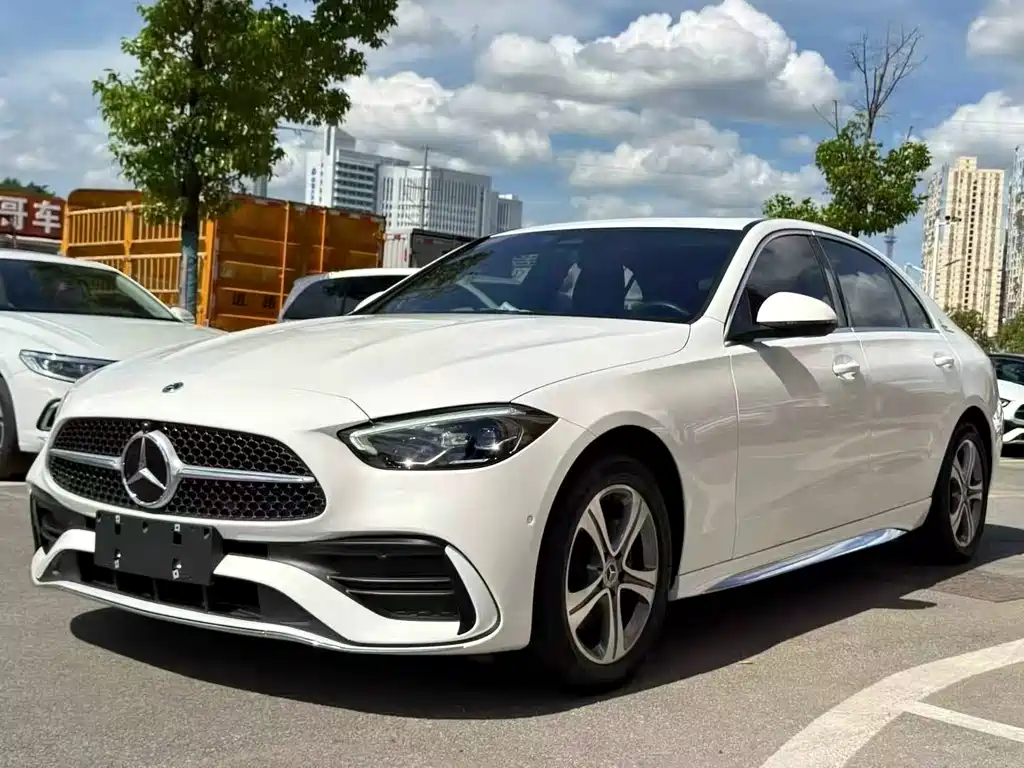Mercedes-Benz C-Class 2023 — фото 3