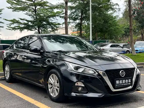 Nissan Teana 2022