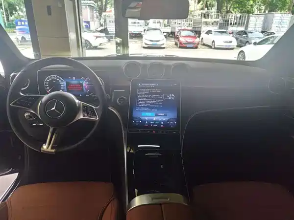 Mercedes-Benz GLC 2023