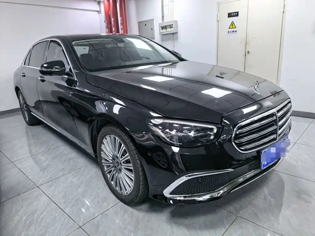 Mercedes-Benz E-Class 2022 — фото 3