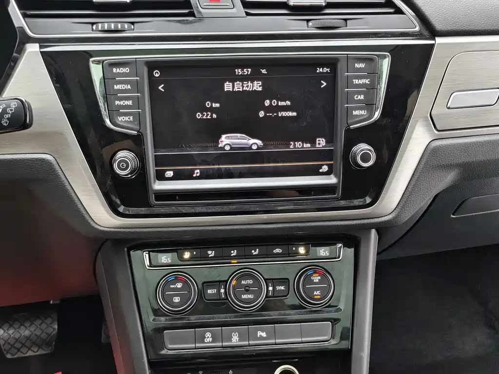 Volkswagen Touran 2019 — фото 15