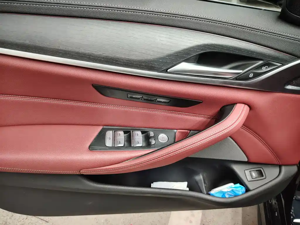 BMW 5 Series 2024 — фото 17