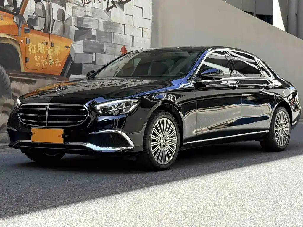Mercedes-Benz E-Class 2022 — фото 1