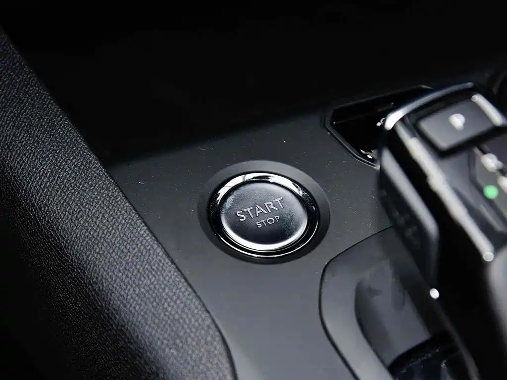 Peugeot 5008 2018 — фото 24