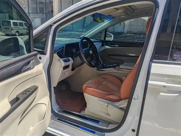 Buick GL8 2023