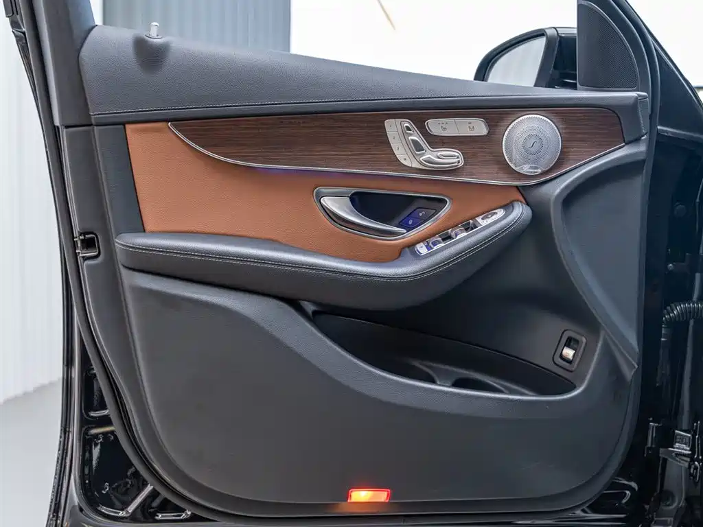 Mercedes-Benz GLC 2021 — фото 17