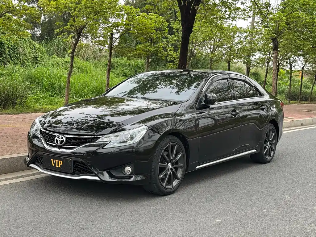 Toyota Reiz 2015