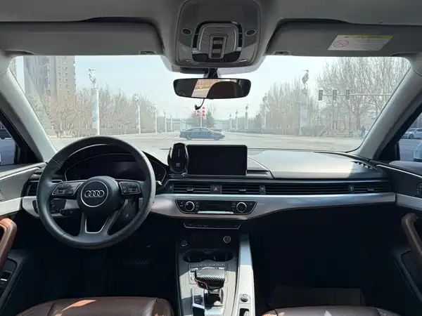 Audi A4L 2018