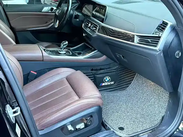 BMW X7 2020