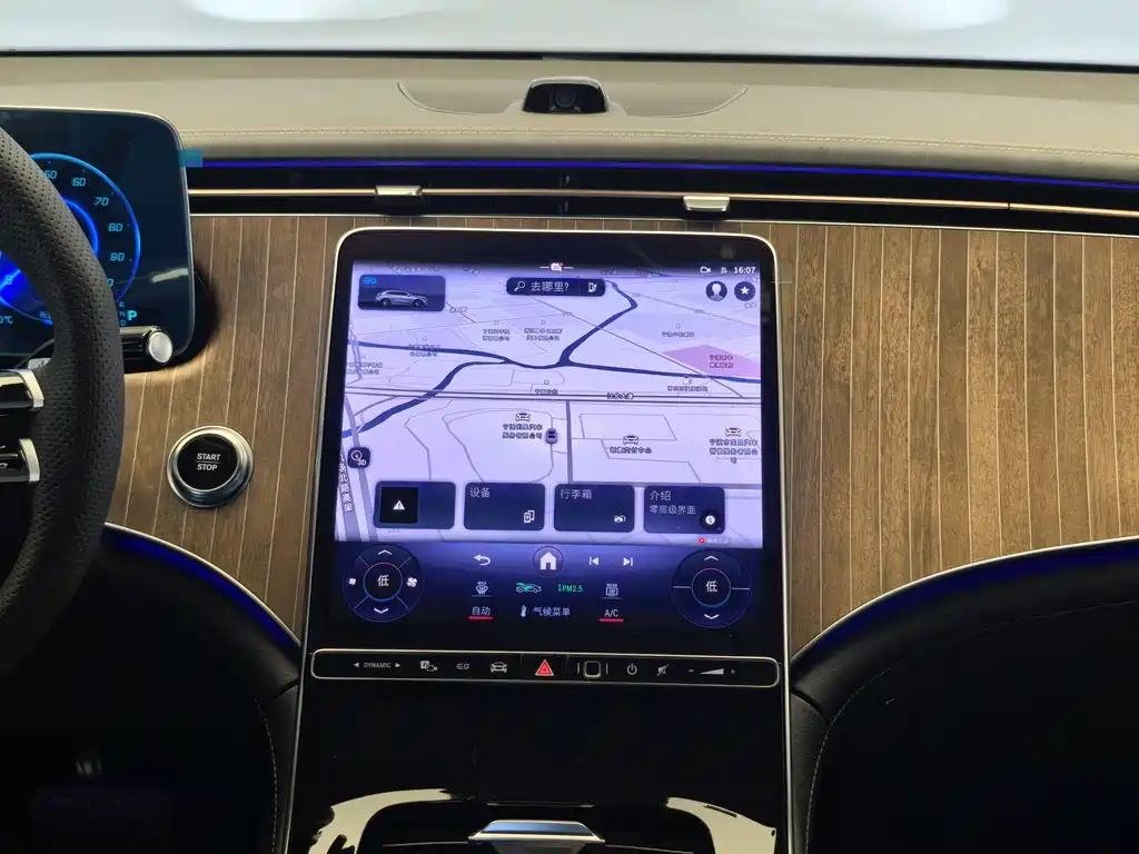 Mercedes-Benz EQE SUV 2025 — фото 11