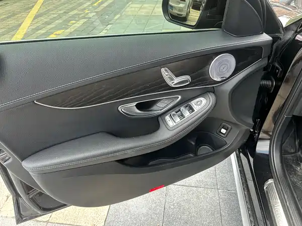 Mercedes-Benz C-Class 2020