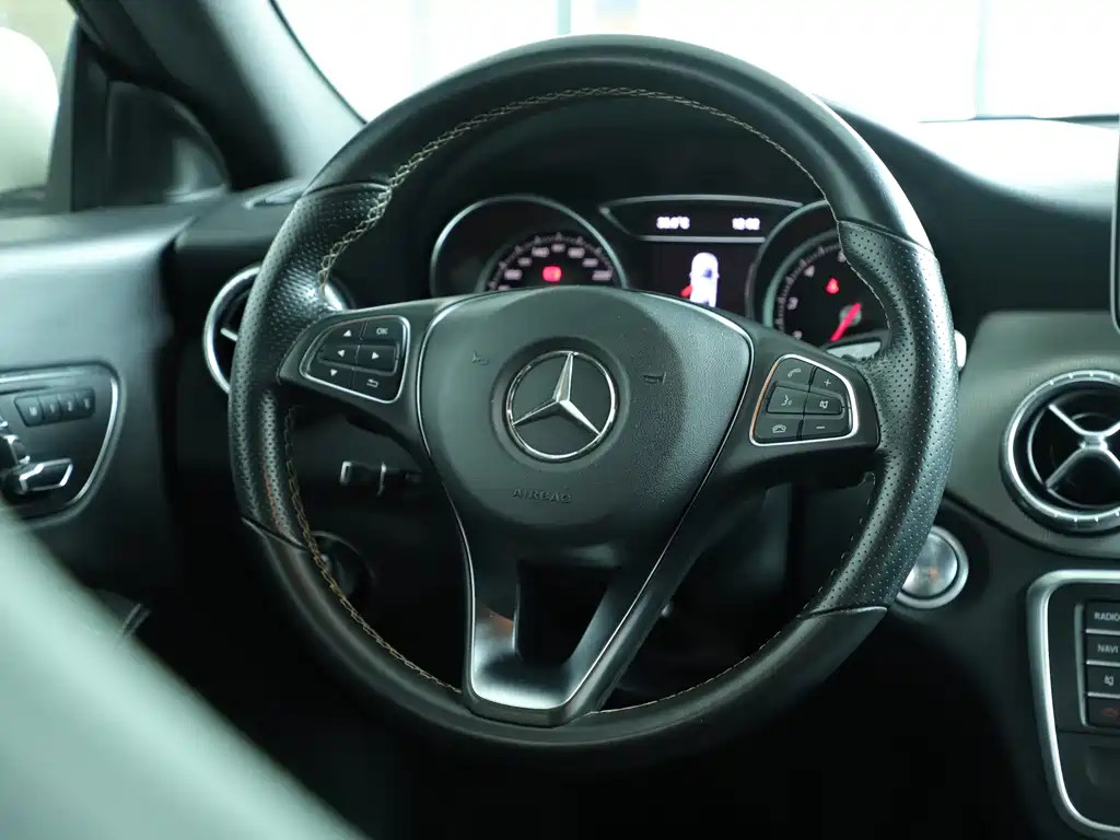 Mercedes-Benz CLA 2017 — фото 23