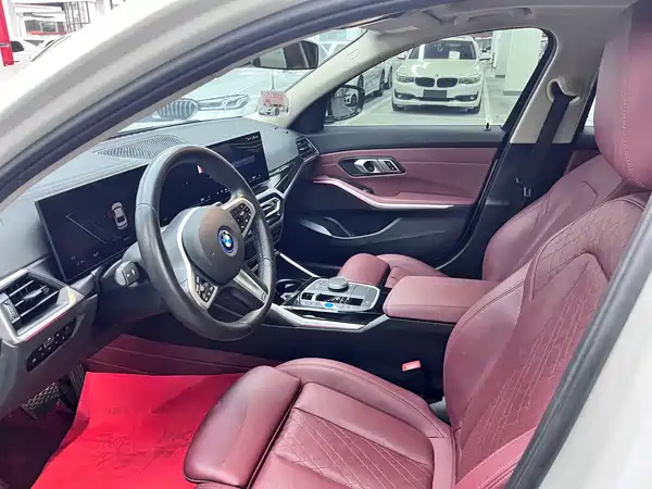 BMW i3 2024