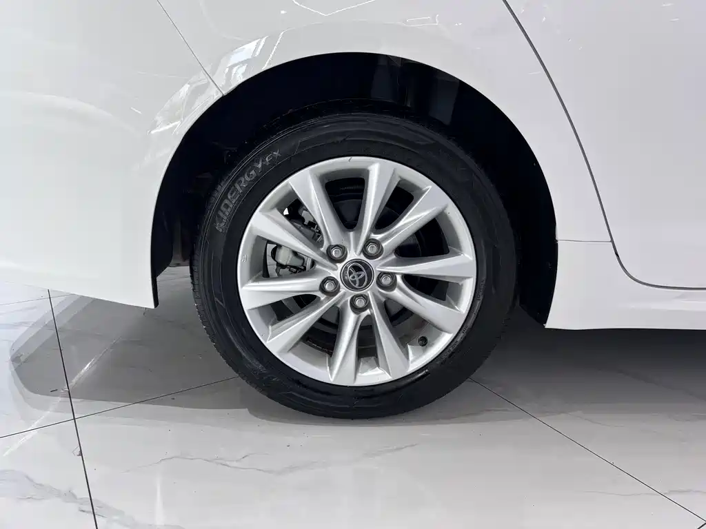 Toyota Corolla 2023 — фото 19