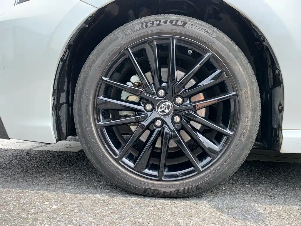 Toyota Camry 2024 — фото 11