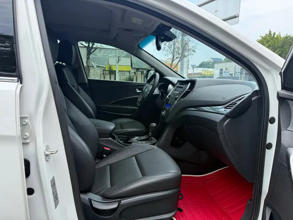 Hyundai Santa Fe 2015 — фото 4