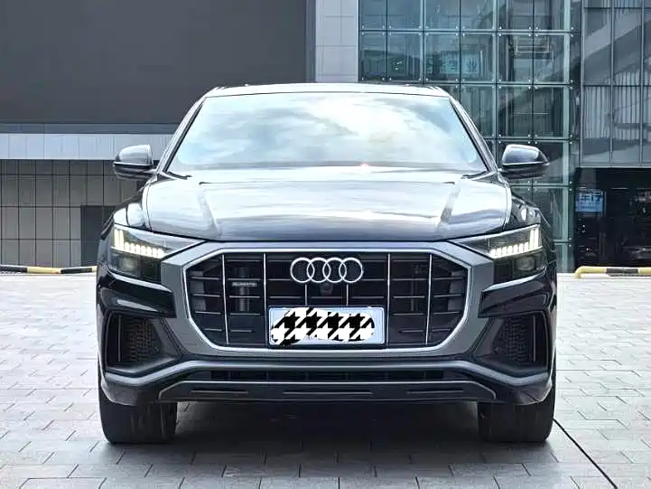 Audi Q8 2023