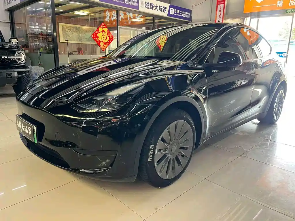 Tesla Model Y 2023 — фото 1