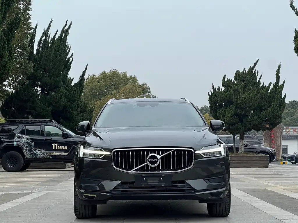 Volvo XC60 2018 — фото 2