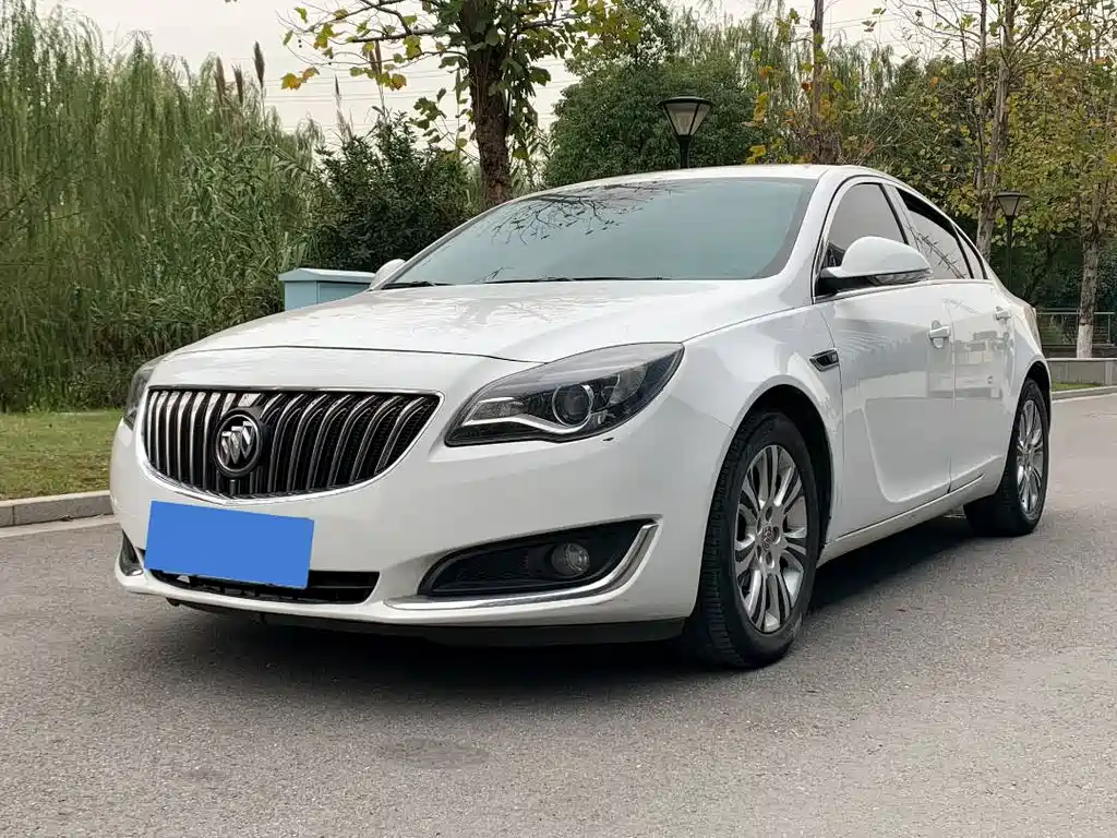 Buick Regal 2014 — фото 1
