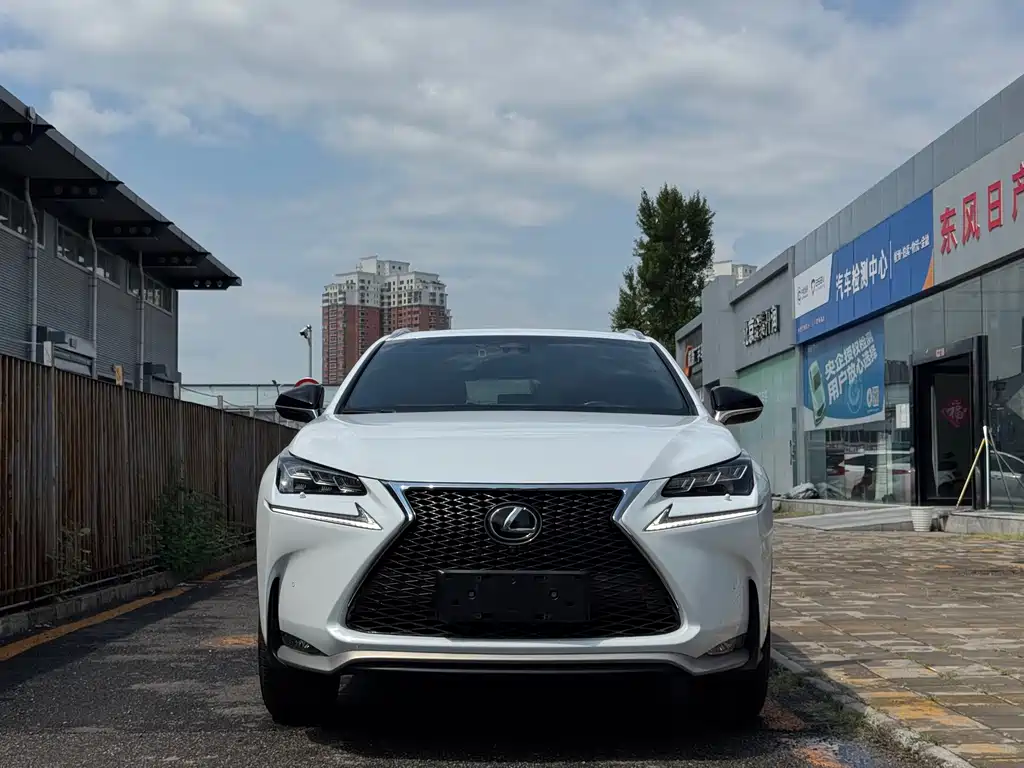 Lexus NX 2017 — фото 2