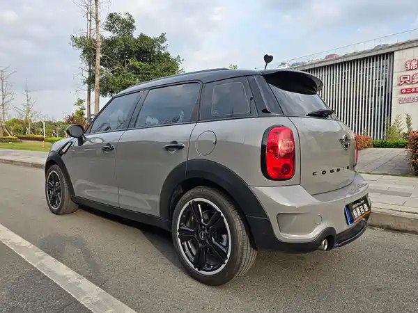 MINI Countryman 2012