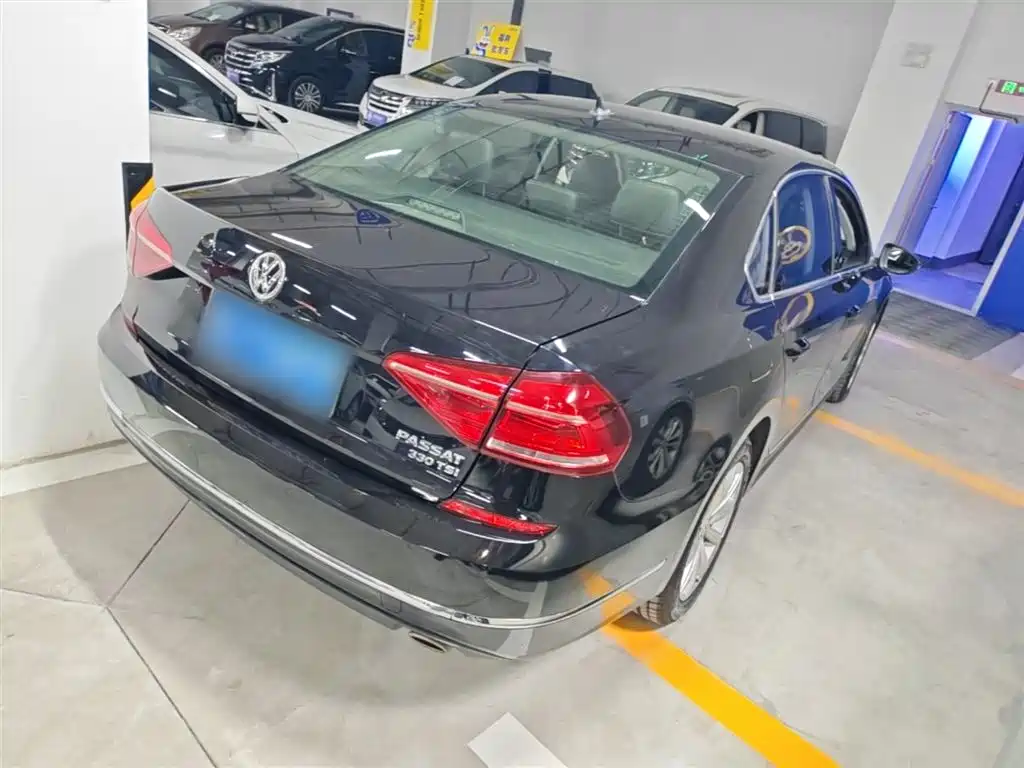 Volkswagen Passat 2018 — фото 7